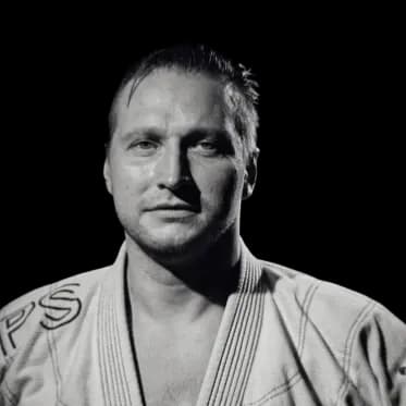 Илья Попов — тренер клуба 88 BJJ Club